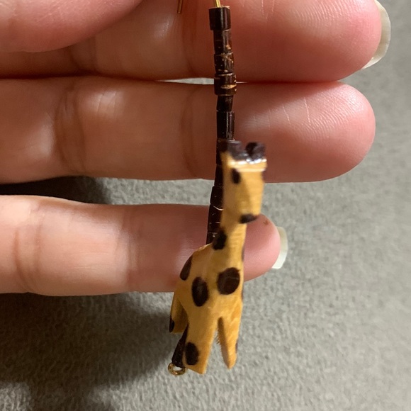 Wooden beaded giraffe 🦒 earrings - Picture 2 of 3